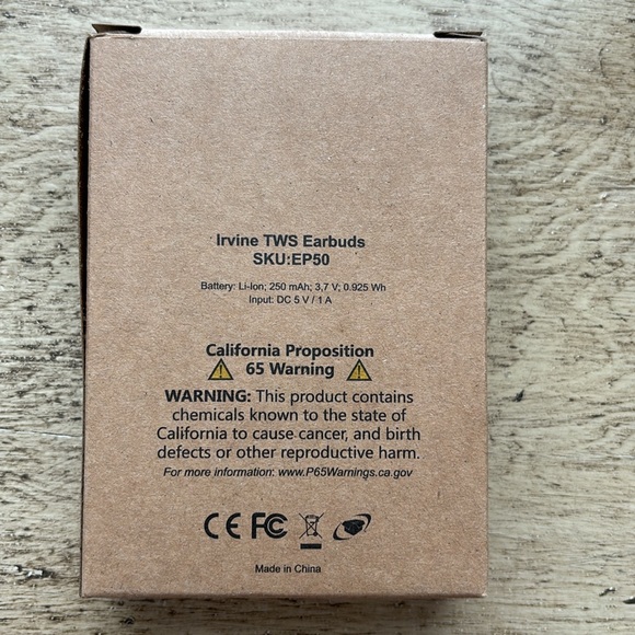 New wireless earbuds in original package - Picture 2 of 3